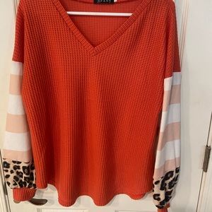 Cutest sleeves! Such a cute comfy shirt!